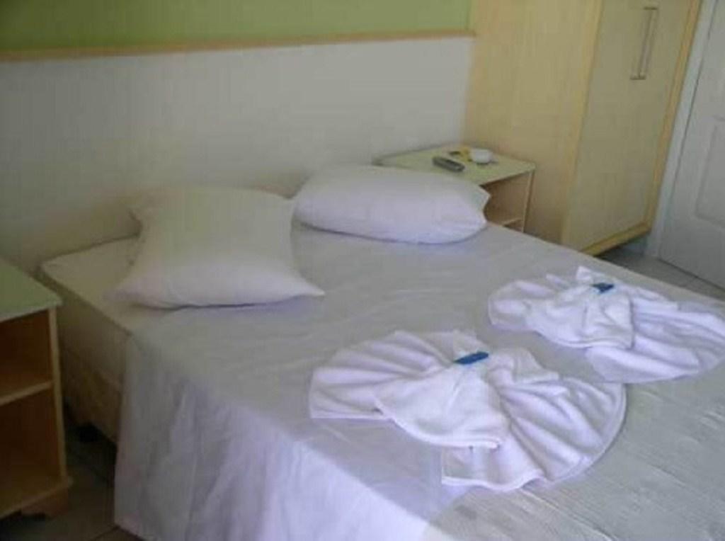 Hotel Pousada Mineirinho بالنياريو برايا دو ليشتي الغرفة الصورة